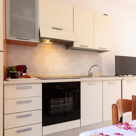 Oasi Con Piscina E 2 - Ginevra *