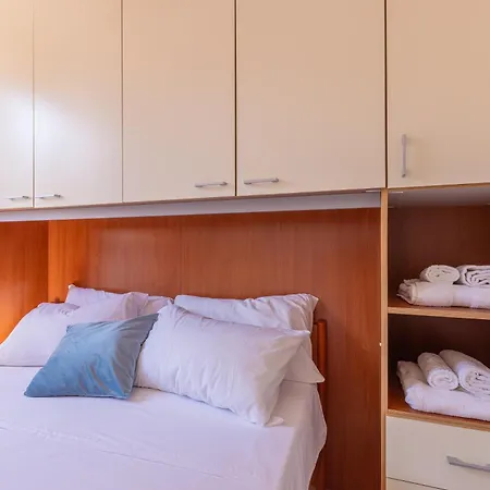 Oasi Con Piscina E 2 - Ginevra Nardo