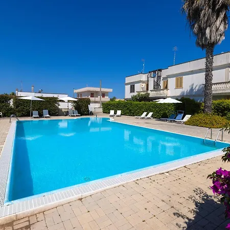 Oasi Con Piscina E 2 - Ginevra *